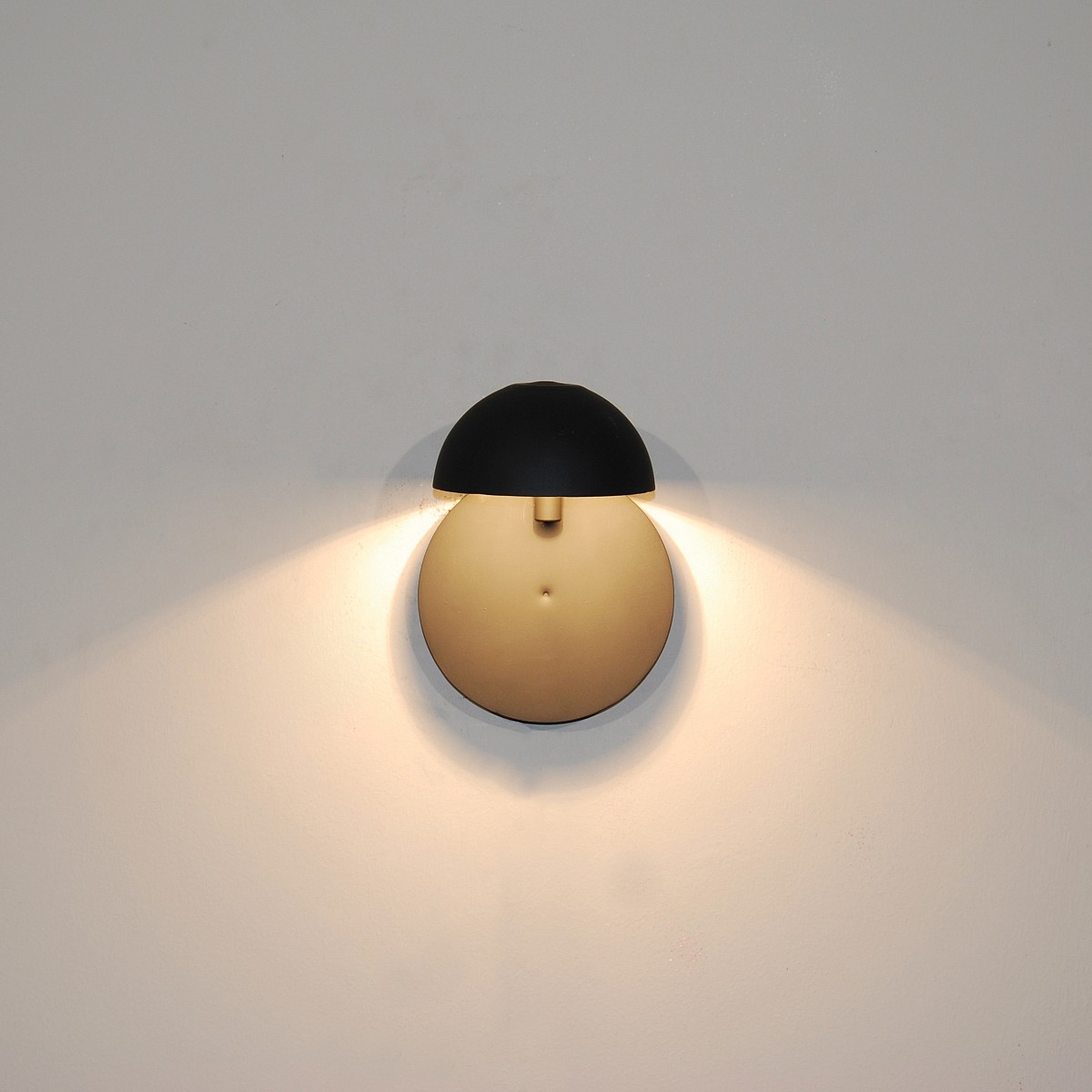 HL-3592-1M FALLON BLACK WALL LAMP