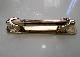 081