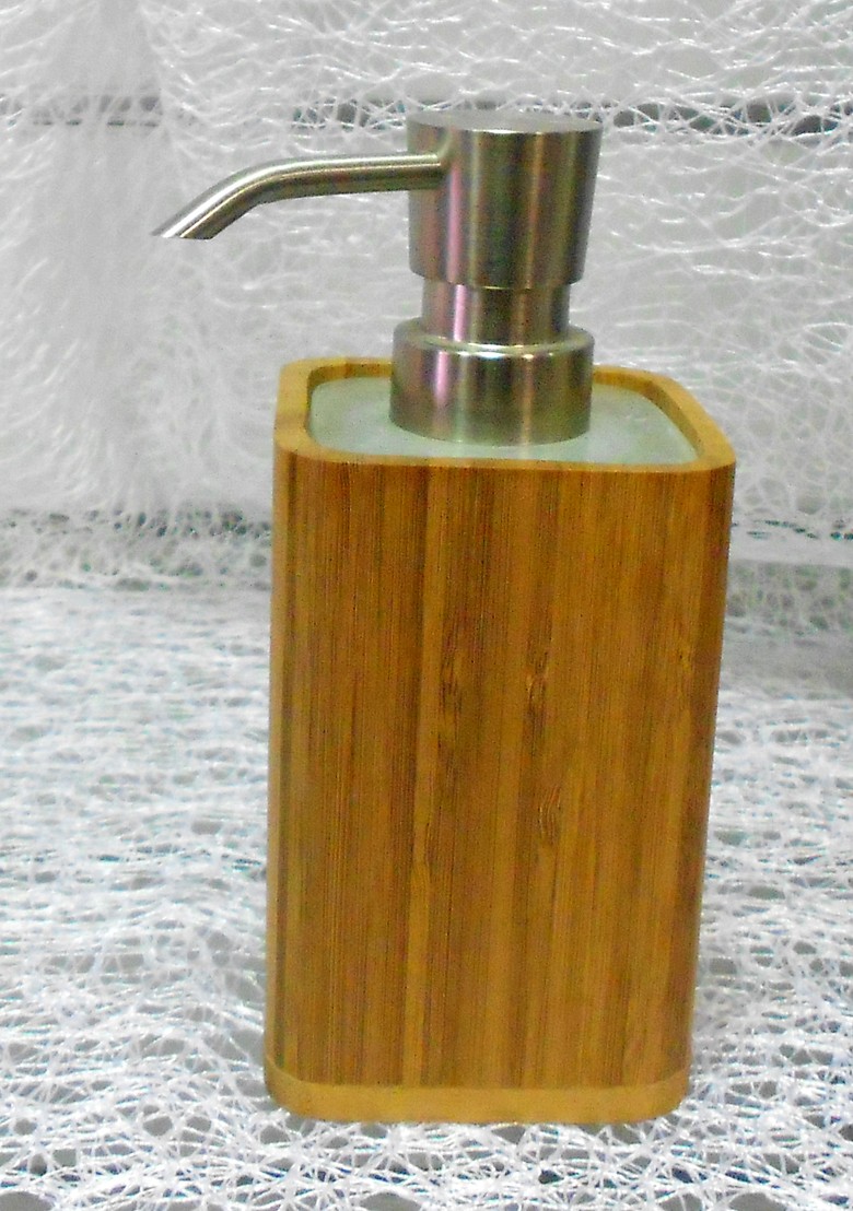350 dispenser04