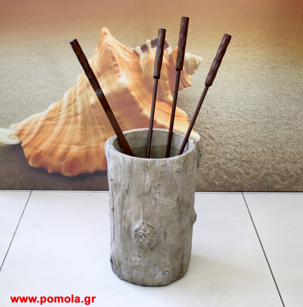 156 Αξεσουαρ Τζακιου κορμος με εργαλεια σε χρωμα κοκκινης σκουριας