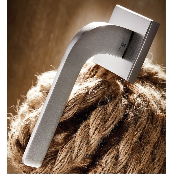 1186 Πομολο πορτας