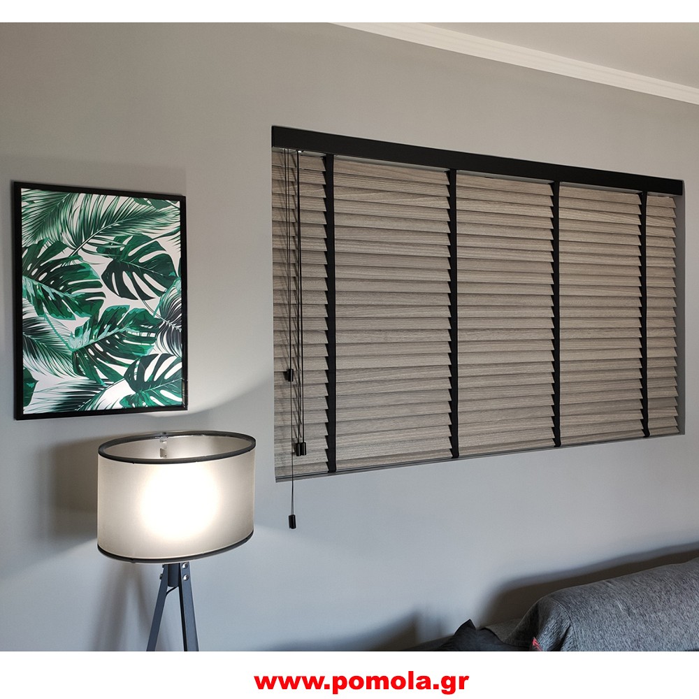 885 Σκιαση με ξυλινες περσιδες