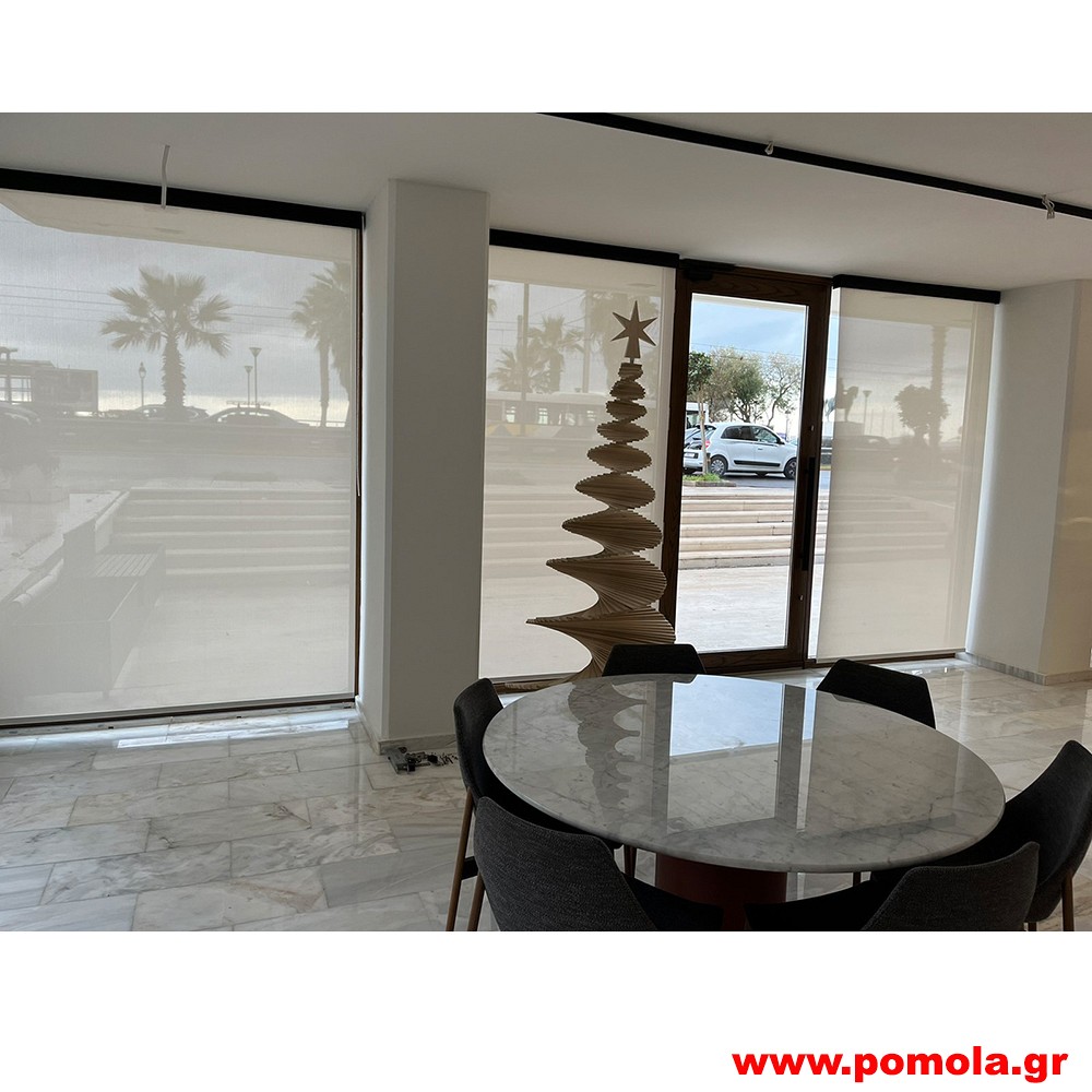 1016 Ρολλερ screen με τετράγωνη μαύρη ματ κασετίνα