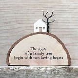 Σπίτι στο λόφο - Roots of a family