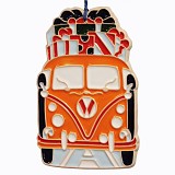 Αυτοκίνητο με δώρα 18εκ.