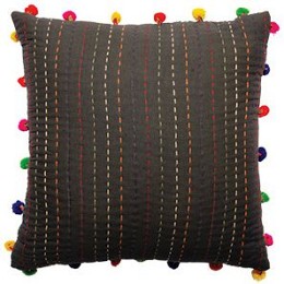 Μαξ. 45x45εκ. Kantha Ανθρακί με πομ πομ