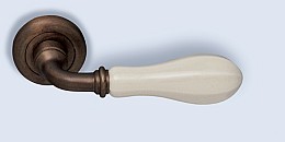 424